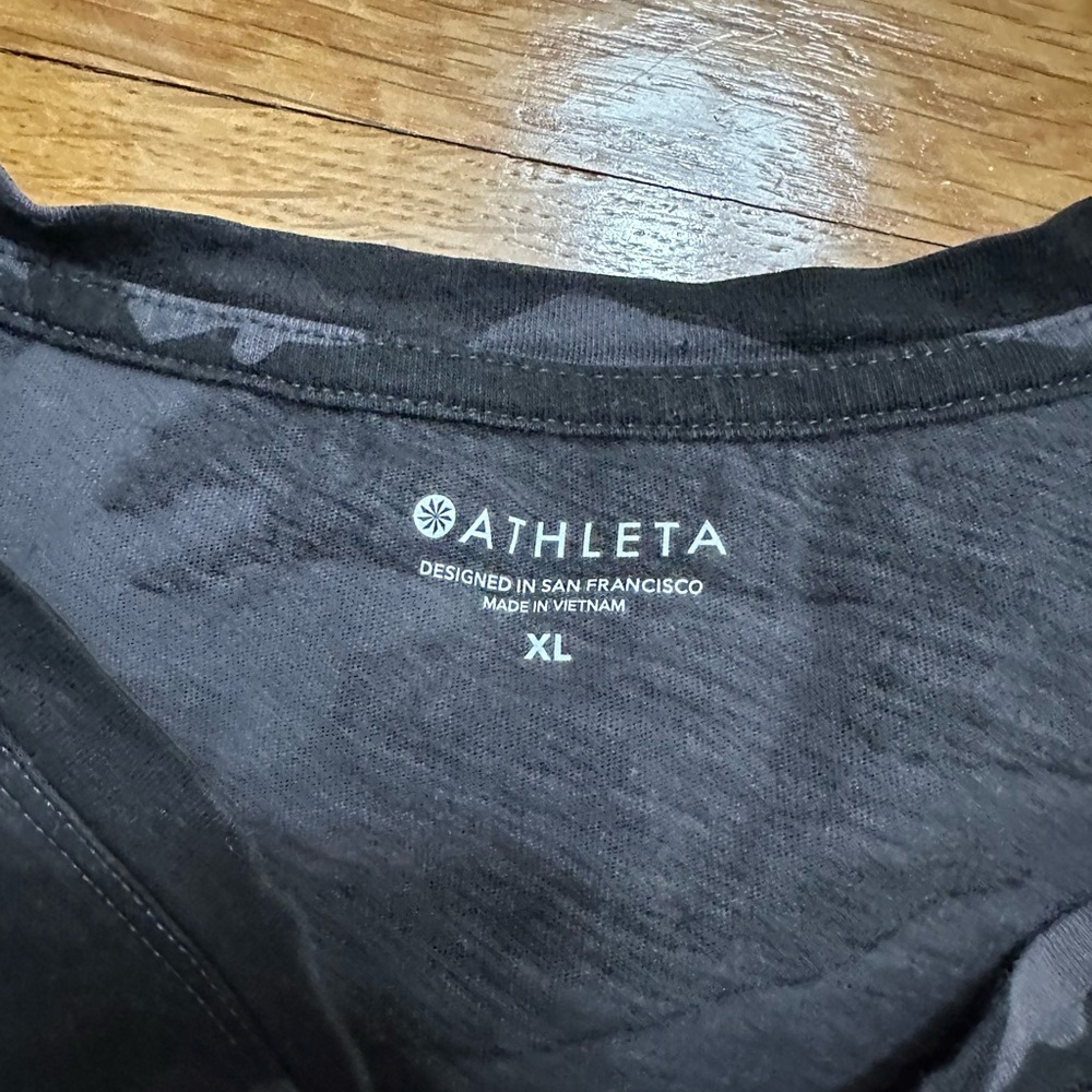 Athleta Women's Camouflage Tee - Black and Gray - Picture 2 of 2